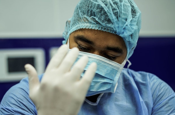 Suspension pour non-respect de l'obligation vaccinale et cumul d'activité - hospimedia reponse expert
