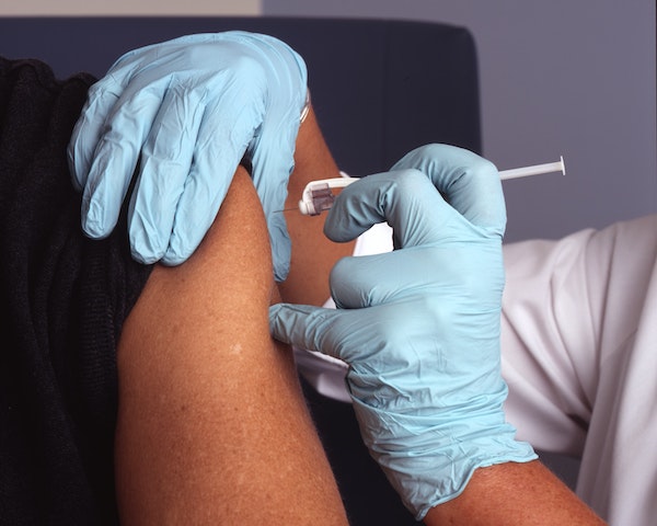 Rappel vaccinal obligatoire pour les professionnels de santé - hospimedia reponse expert